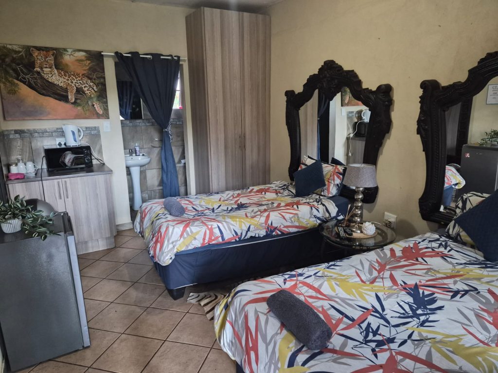 Lydenburg accommodation guesthouse Big Boma photo of guesthouse room with two beds