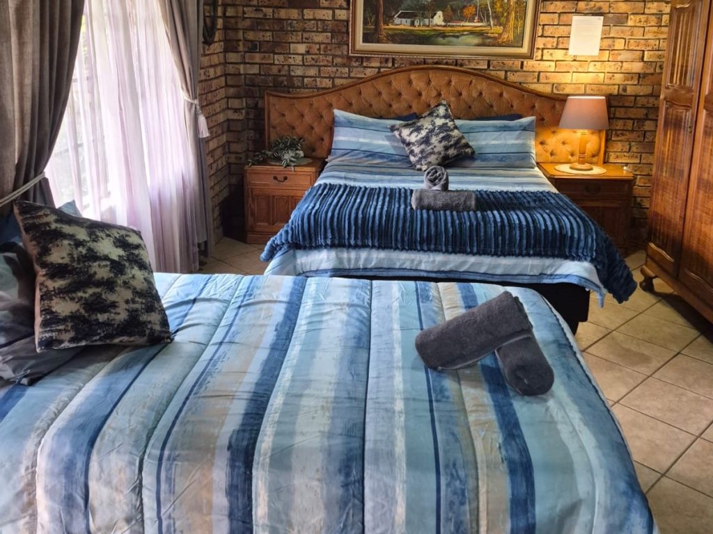 Lydenburg accommodation guesthouse Big Boma photo of guesthouse room with two beds